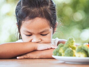 Bingung karena Anak Susah Makan_ Ini Penyebab dan Cara Atasinya (Thumbnail).jpg Bingung karena Anak Susah Makan_ Ini Penyebab dan Cara Atasinya (Thumbnail).jpg
