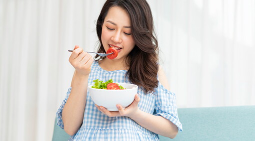 Mitos vs. Fakta_ Apa Saja Pantangan Makanan untuk Ibu Menyusui_ (Thumbnail).jpg