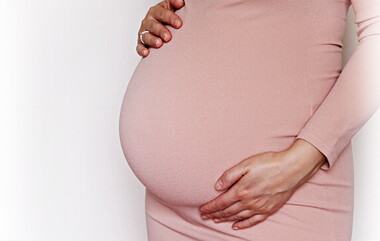 Ketahui Perkembangan Janin, Ibu, dan Nutrisi Penting Saat Kehamilan Minggu 9-12