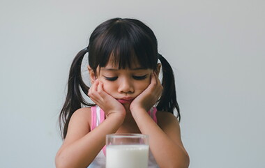 Tips Memilih Susu untuk Anak Alergi Susu Sapi