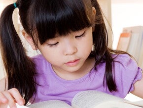 Tips Mengajarkan si Kecil Belajar dengan Mandiri di Rumah
