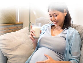 5 Makanan Ini Bisa Bantu Lancarkan ASI Mam