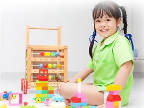 Mainan yang Baik untuk Si Kecil Sesuai Tahapan Umurnya