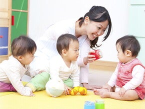 Mengajak Si Kecil Bersosialisasi: Kapan dan di Mana