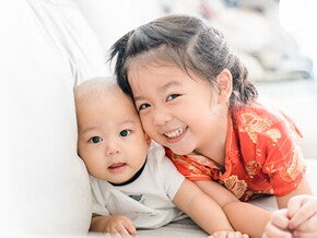 Mengajarkan Anak Untuk Saling Menyayangi