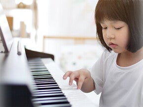 Si Kecil dan Musik: Manfaat Stimulasi Musik dalam Perkembangan Anak