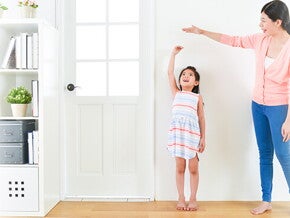 Tips Memantau Pertumbuhan dan Perkembangan Si Kecil