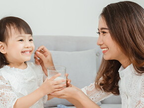 7 Tips untuk Memilih Susu Penambah Berat Badan Anak