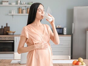 5 Tips Memilih Susu Ibu Hamil untuk Kurangi Mual Muntah (Thumbnail).jpg