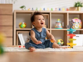 Panduan Lengkap untuk Memantau Perkembangan Bayi. Yuk, Simak! 