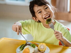 Makanan agar Anak Tumbuh Tinggi dan Cerdas