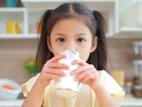 Susu untuk Perkembangan Otak Anak: Kandungan Apa yang Perlu Mam Perhatikan?