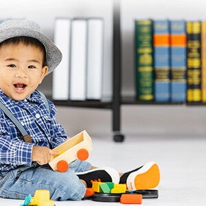 Ciri-Ciri Perkembangan Akal, Fisik, dan Sosial Anak Usia 1 Tahun
