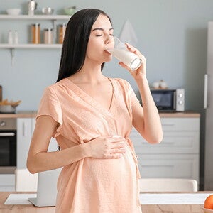 5 Tips Memilih Susu Ibu Hamil untuk Kurangi Mual Muntah (Thumbnail).jpg