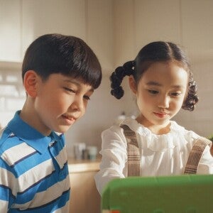 Dampak Gadget pada Perkembangan Anak yang Wajib Dipahami Orang Tua