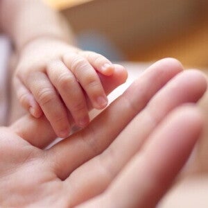 Mam Ini Panduan Merawat Bayi Prematur. Yuk, Simak! Mam Ini Panduan Merawat Bayi Prematur. Yuk, Simak!