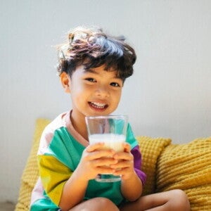 Manfaat Protein Susu Sapi untuk Anak.jpg Manfaat Protein Susu Sapi untuk Anak.jpg