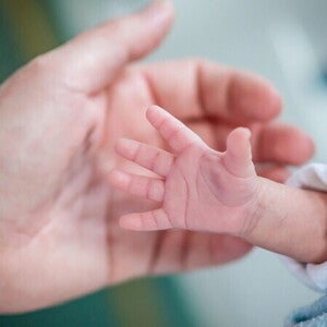 Serba-serbi Bayi Prematur Serba-serbi Bayi Prematur