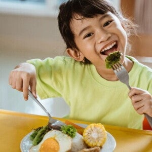 Makanan agar Anak Tumbuh Tinggi dan Cerdas