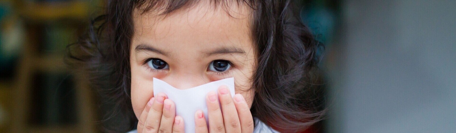Kenali macam alergi pada anak, gejala, penyebab, dan cara penanganannya. Pelajari dampaknya pada tumbuh kembang si Kecil serta kapan perlu ke dokter.