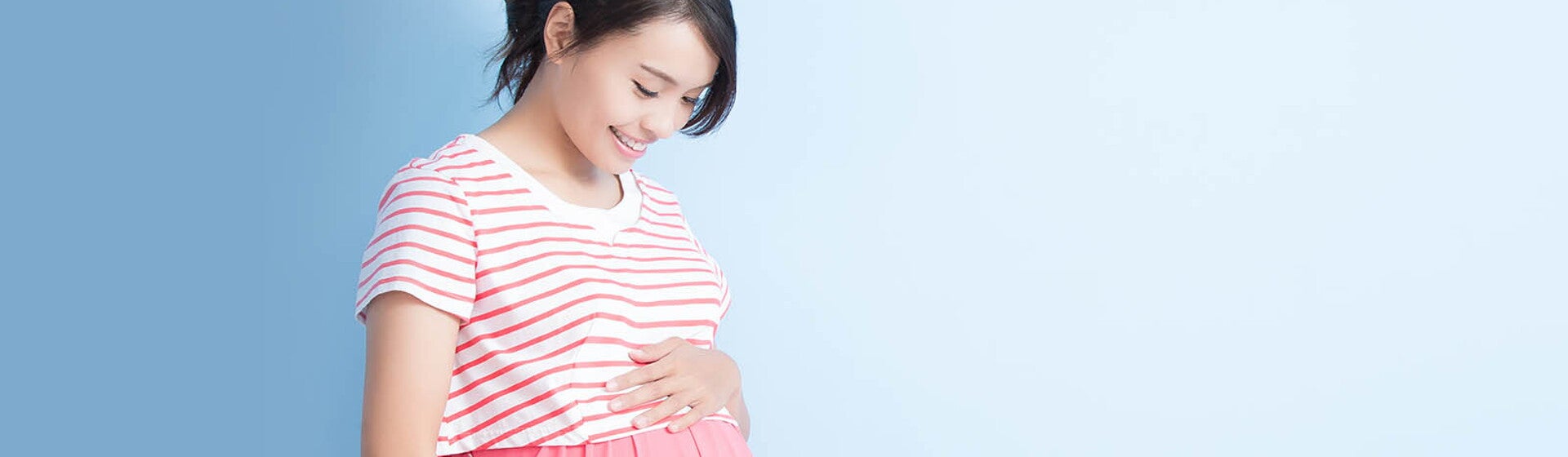 Merasakan Tendangan Pertama Bayi Merasakan Tendangan Pertama Bayi