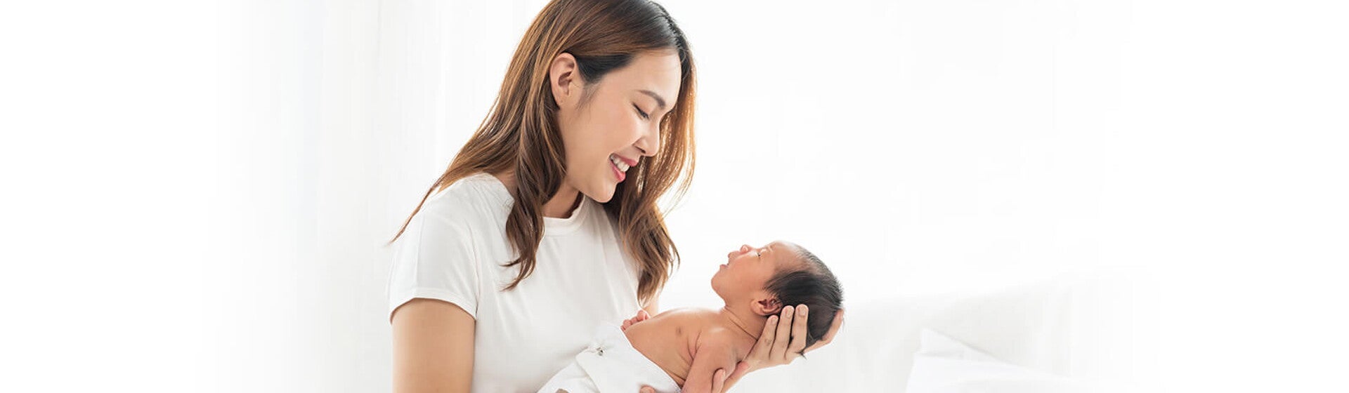Cara Menggendong Bayi Sesuai Usia Cara Menggendong Bayi Sesuai Usia