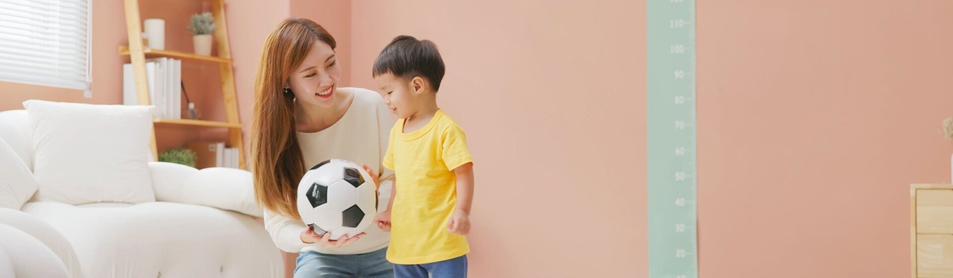 Melihat anak tumbuh dan berkembang secara optimal menjadi salah satu kebahagiaan sebagai orang tua. Terlebih lagi jika perkembangan si Kecil berjalan sesuai dengan usianya. Melihat anak tumbuh dan berkembang secara optimal menjadi salah satu kebahagiaan sebagai orang tua. Terlebih lagi jika perkembangan si Kecil berjalan sesuai dengan usianya.