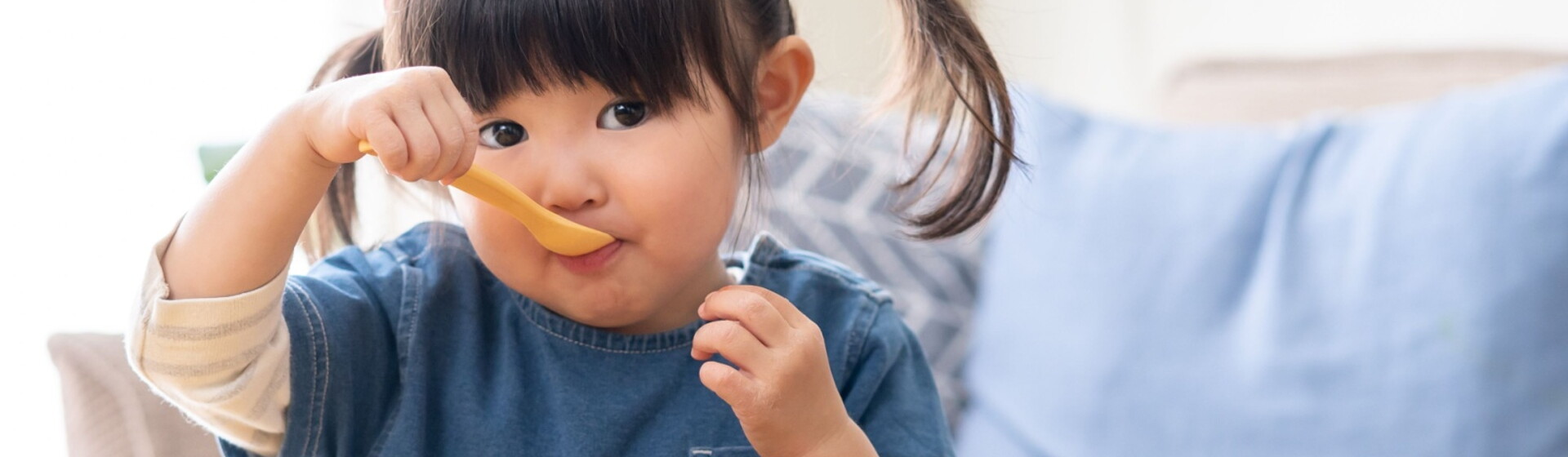 Mungkin beberapa Mam ada yang pernah gelisah karena si Kecil tampak kurang berat badan atau kurang berenergi. Mungkin beberapa Mam ada yang pernah gelisah karena si Kecil tampak kurang berat badan atau kurang berenergi.