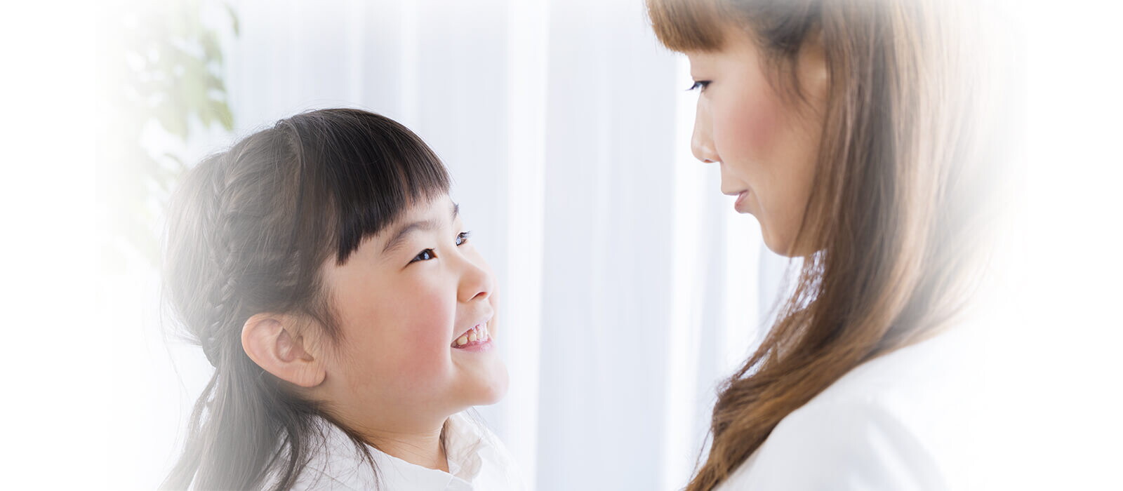 Mengenal Tahapan Perkembangan Bicara pada Anak